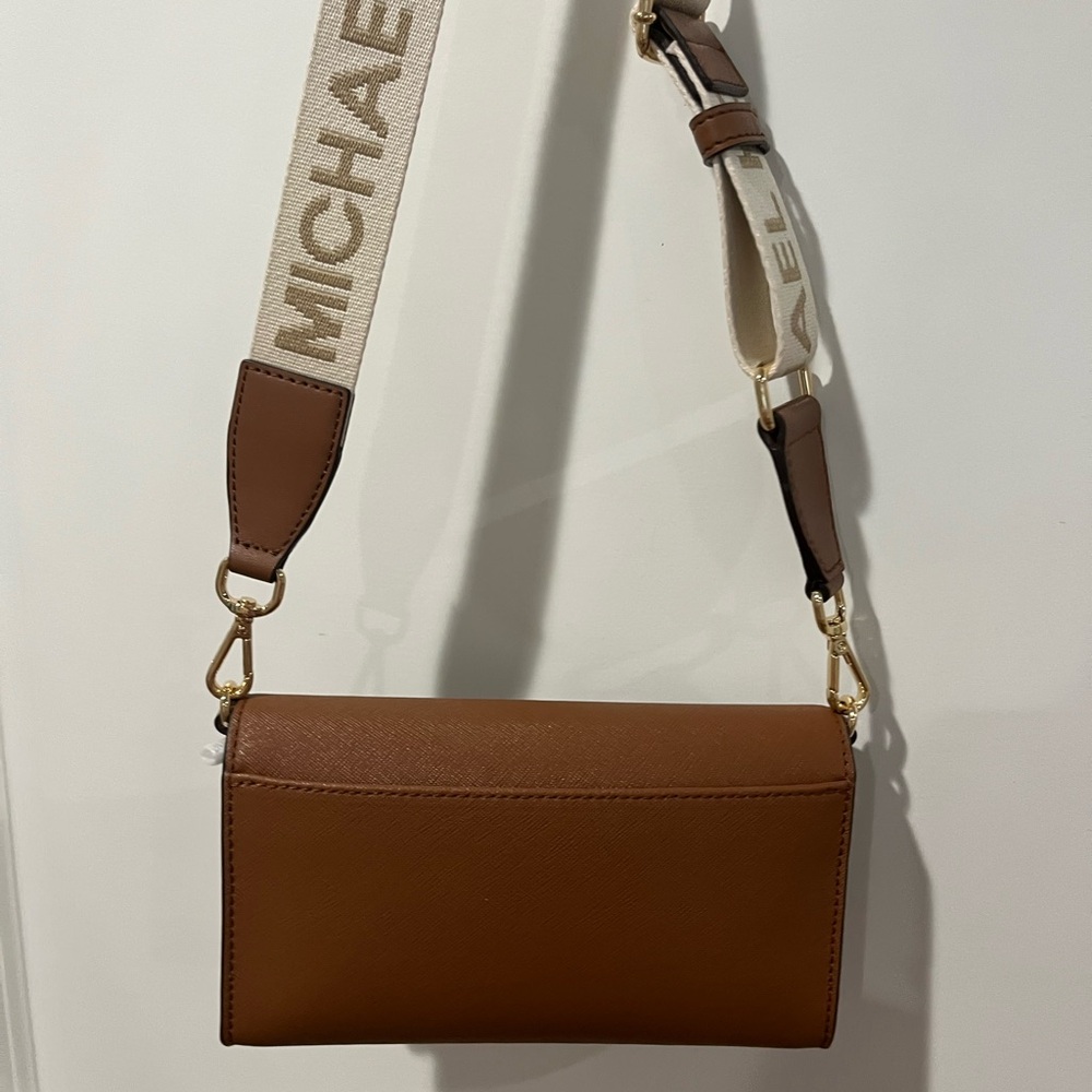 MICHAEL KORS Tan Leather Crossbody with White Adjustable Strap - Picture 2 of 5